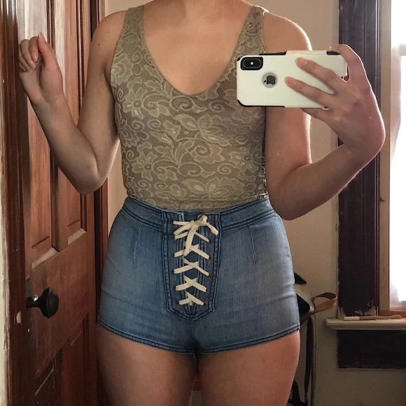 Carmar Lace Up Shorts - Picture 4 of 4